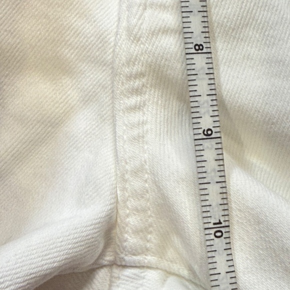 KanCan Women's Everything's Alright High-Rise Mom Shorts, White, Distressed, S - Picture 9 of 12